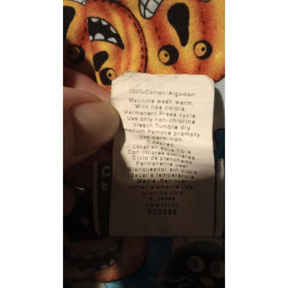 Fundamentally Cotton by White Swan Women's Size Small Halloween Scrub Top - Picture 6 of 6